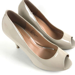 Kasper Peep Toe Heels Shoes Size 9 Women Beige